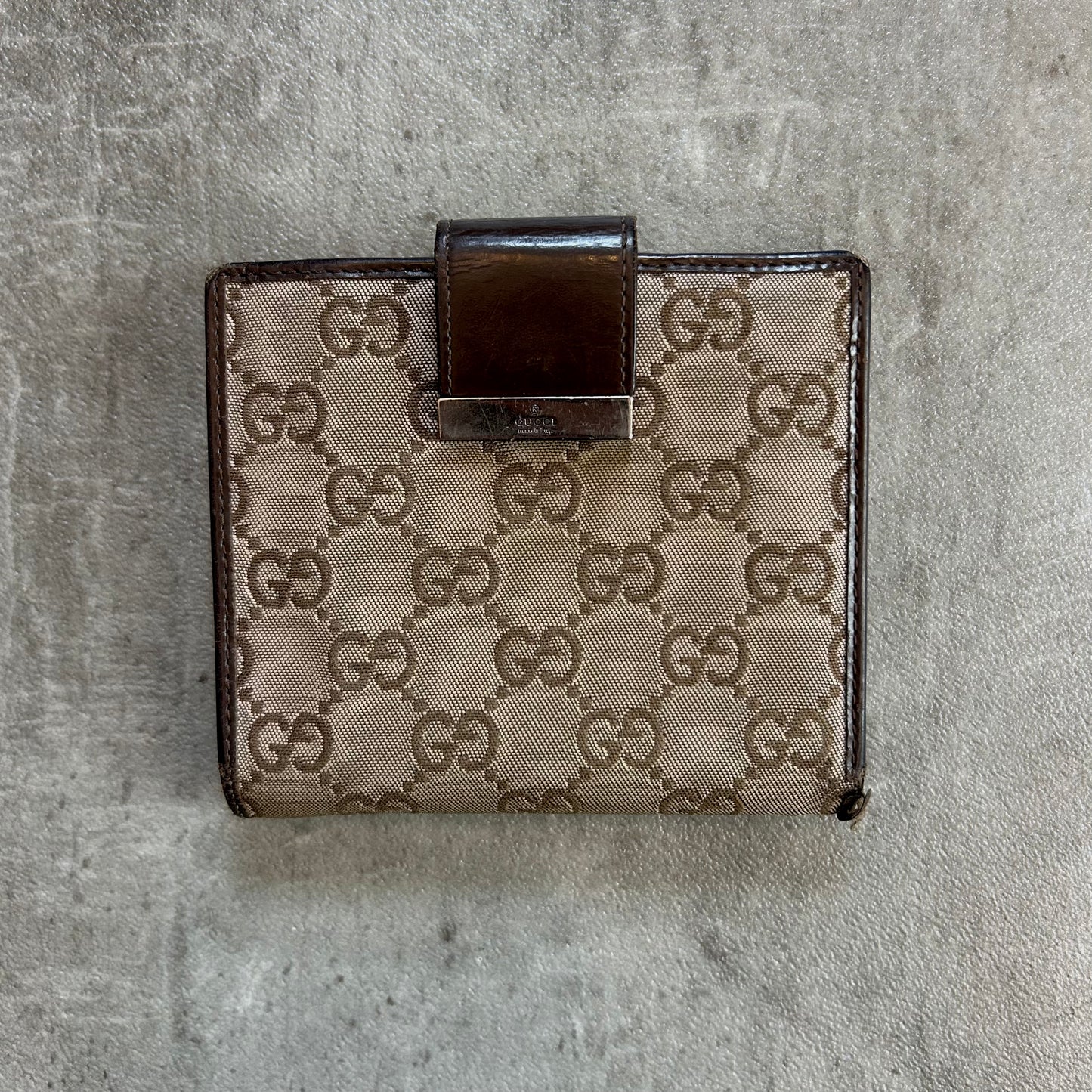 Vintage Gucci GG Monogram Canvas Wallet mit Metallverschluss